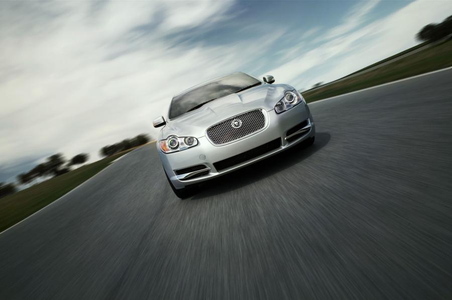  Jaguar XF 2008 года  (фото 74 из 175)